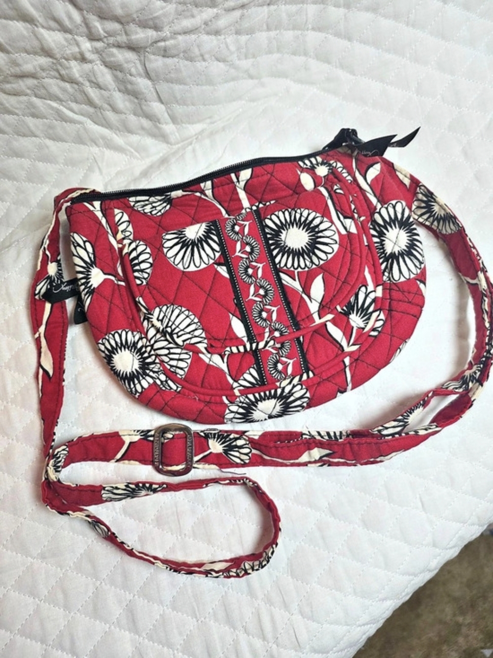 Vera Bradley Frannie Crescent Crossbody Bag Red & White